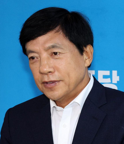 이성윤 인물 사진